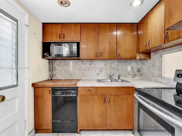 2903 Point East Dr # K207, Aventura FL 33160