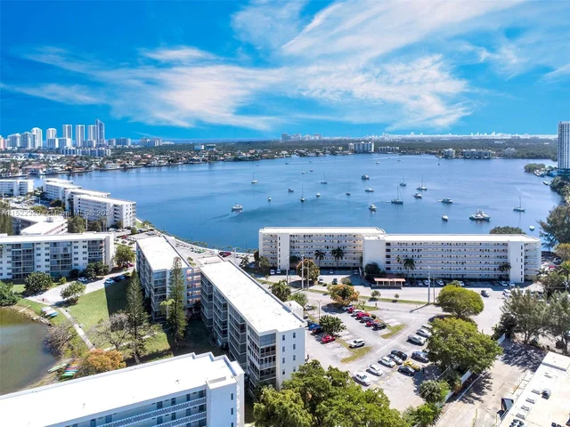 2903 Point East Dr # K207, Aventura FL 33160