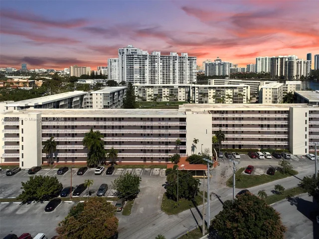 2903 Point East Dr # K207, Aventura FL 33160