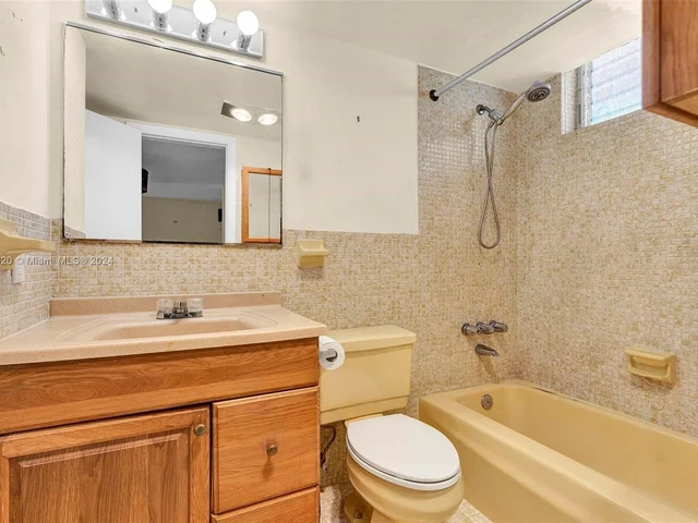 2903 Point East Dr # K207, Aventura FL 33160