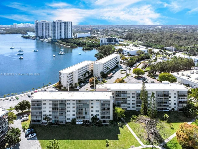 2903 Point East Dr # K207, Aventura FL 33160