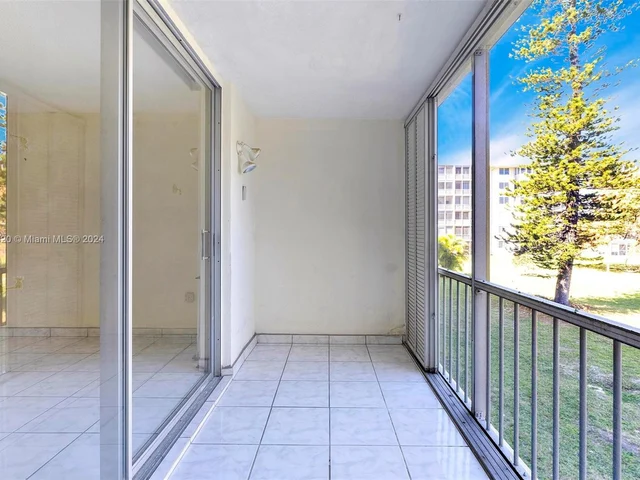 2903 Point East Dr # K207, Aventura FL 33160