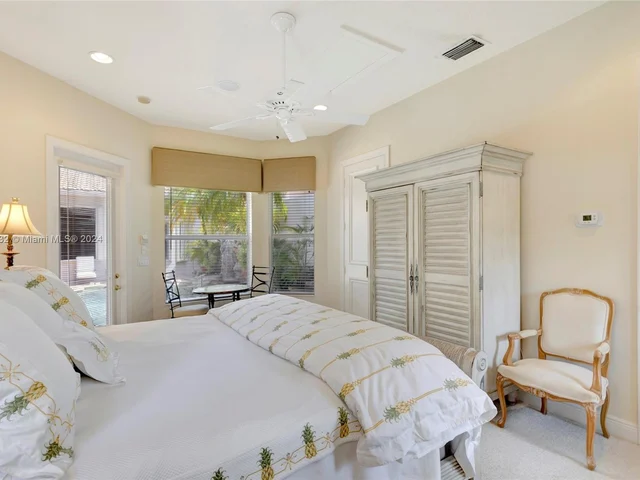 242 Montant Dr, Palm Beach Gardens FL 33410