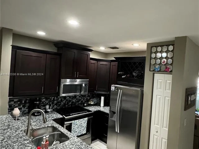 5773 NW 116th Ave # 105, Doral FL 33178