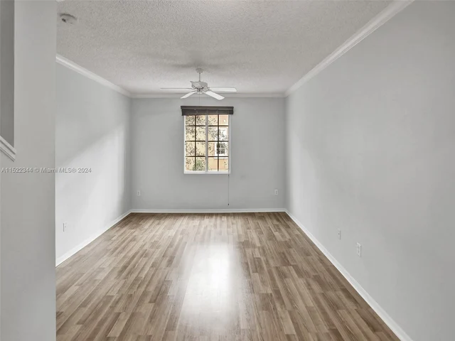 2871 NE 185th St # 203, Aventura FL 33180