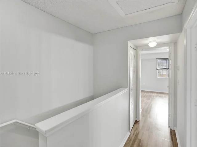 2871 NE 185th St # 203, Aventura FL 33180