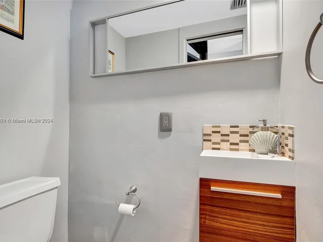 2983 Bird Ave # 4, Miami FL 33133