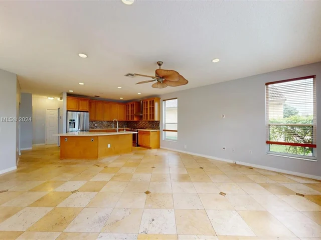 17301 SW 33rd St, Miramar FL 33029