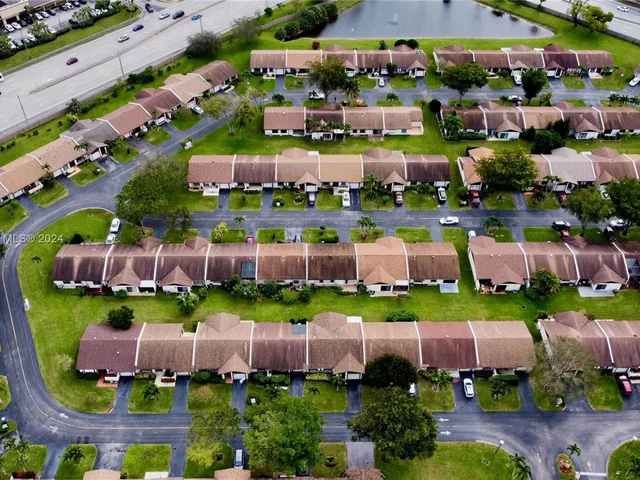 15892 Forsythia Cir, Delray Beach FL 33484