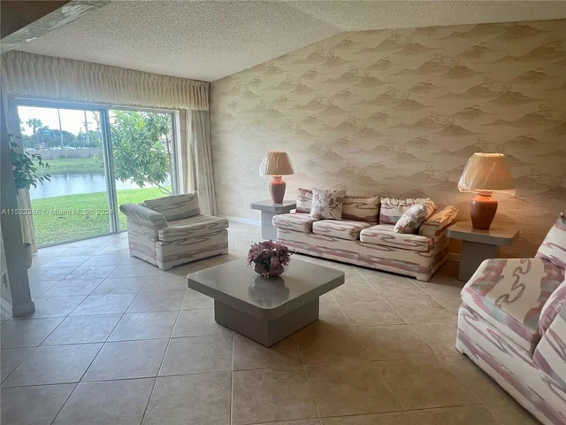 15892 Forsythia Cir, Delray Beach FL 33484