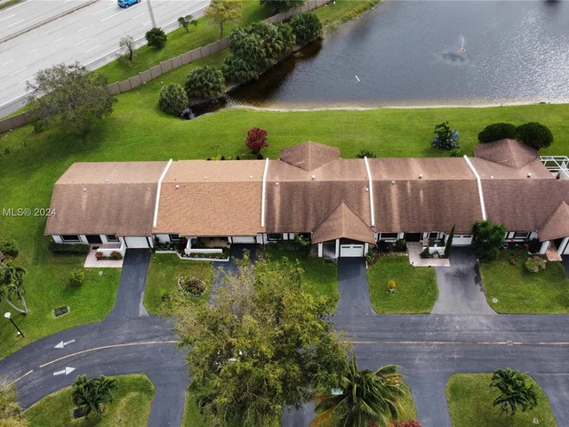 15892 Forsythia Cir, Delray Beach FL 33484