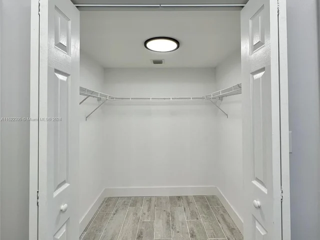 7380 N Devon Dr # 307, Tamarac FL 33321