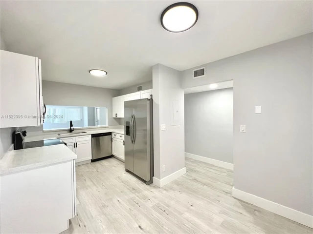 7380 N Devon Dr # 307, Tamarac FL 33321