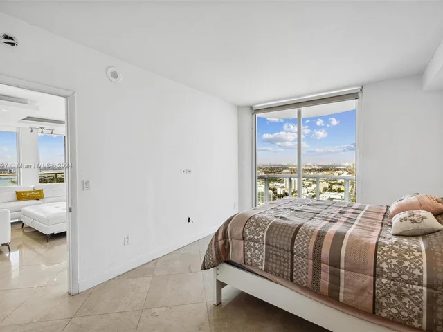 6365 Collins Ave # 4408, Miami Beach FL 33141