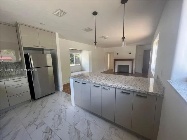 245 SW 24th Rd # 1, Miami FL 33129