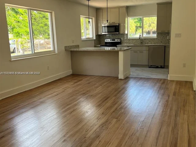 245 SW 24th Rd # 1, Miami FL 33129