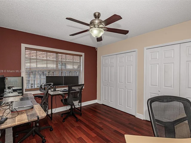 7910 NW 169th Ter, Miami Lakes FL 33016