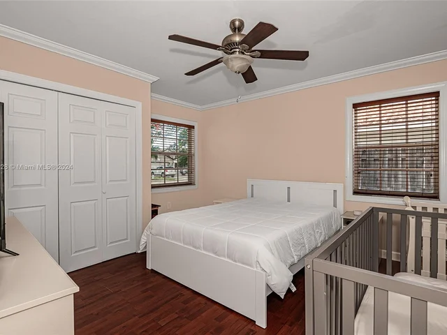 7910 NW 169th Ter, Miami Lakes FL 33016