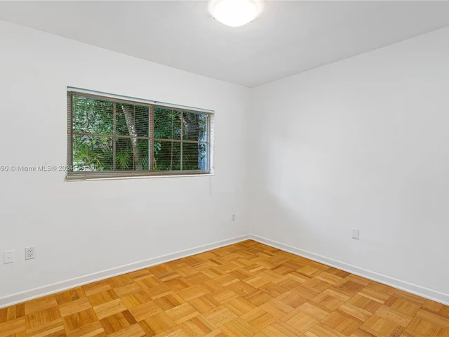 550 N Vittorio Ave, Coral Gables FL 33146