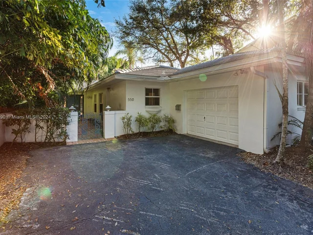 550 N Vittorio Ave, Coral Gables FL 33146