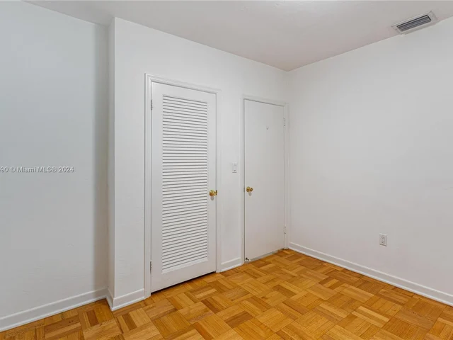 550 N Vittorio Ave, Coral Gables FL 33146