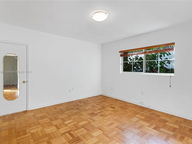 550 N Vittorio Ave, Coral Gables FL 33146