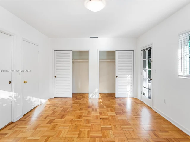 550 N Vittorio Ave, Coral Gables FL 33146