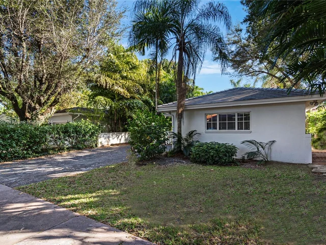 550 N Vittorio Ave, Coral Gables FL 33146