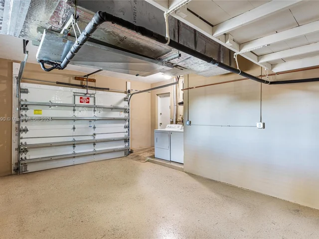 550 N Vittorio Ave, Coral Gables FL 33146