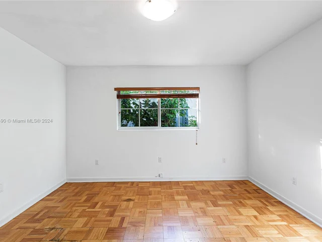 550 N Vittorio Ave, Coral Gables FL 33146