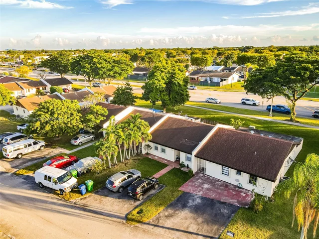 14046 SW 55th St, Miami FL 33175