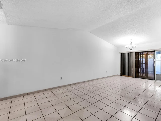 14046 SW 55th St, Miami FL 33175