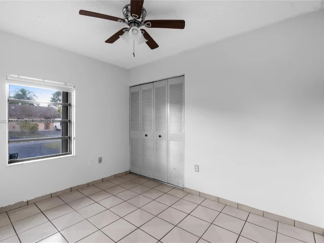 14046 SW 55th St, Miami FL 33175