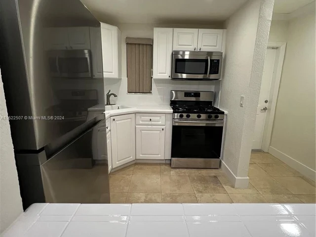 6707 N Kendall Dr # 103, Pinecrest FL 33156