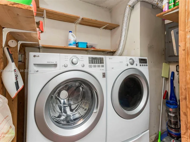 7956 NW 1st Ct, Margate FL 33063