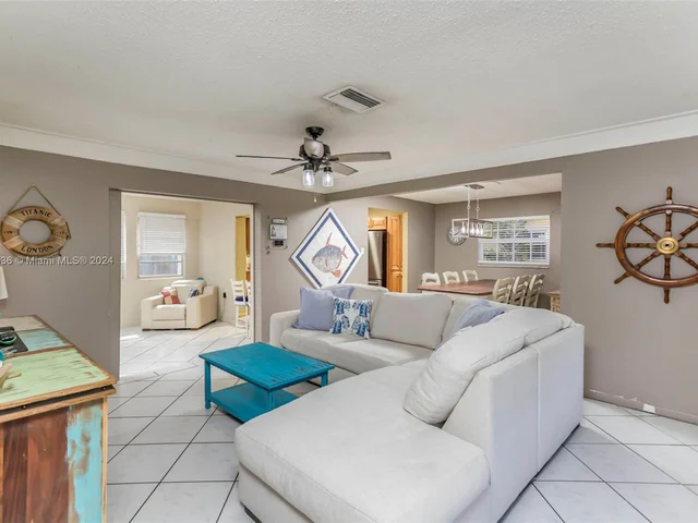 7956 NW 1st Ct, Margate FL 33063