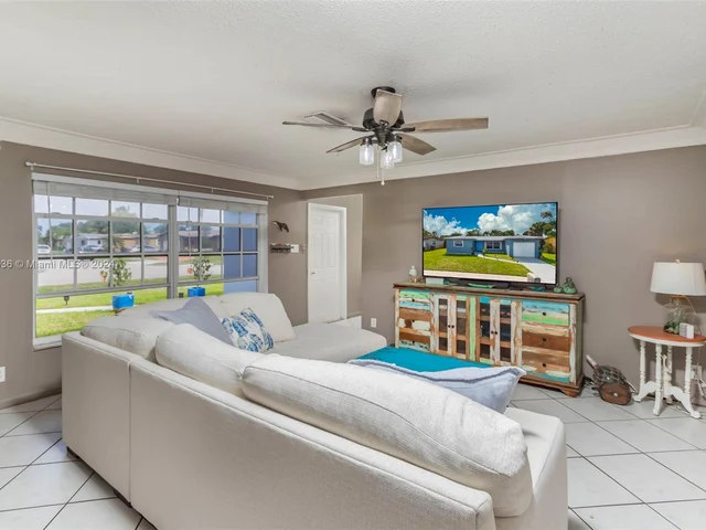 7956 NW 1st Ct, Margate FL 33063