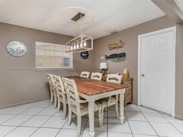 7956 NW 1st Ct, Margate FL 33063