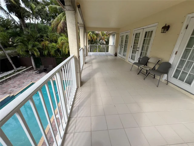 6498 NW 113th Pl, Doral FL 33178