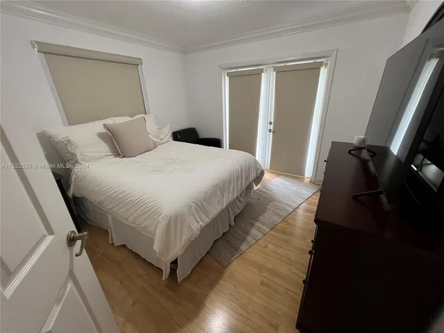 6498 NW 113th Pl, Doral FL 33178