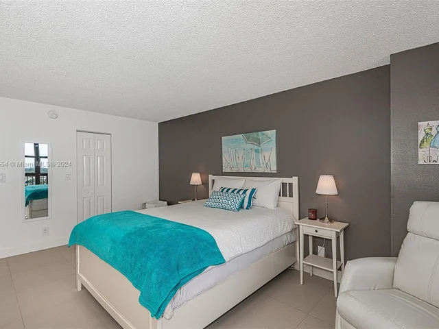 400 Leslie Dr # 1011, Hallandale Beach FL 33009