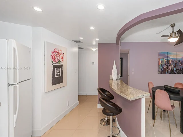 400 Leslie Dr # 1011, Hallandale Beach FL 33009