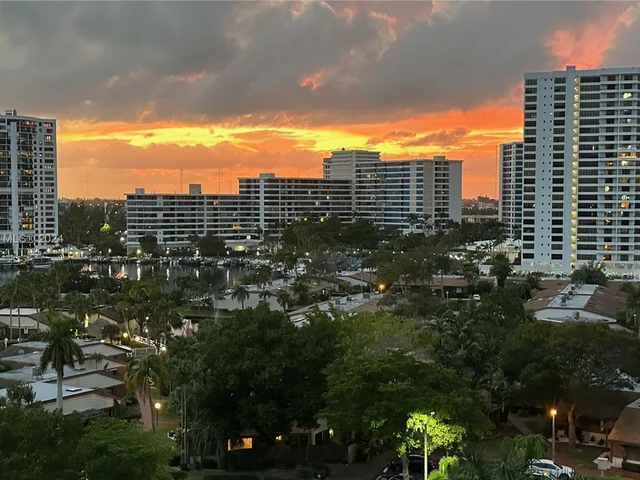 400 Leslie Dr # 1011, Hallandale Beach FL 33009