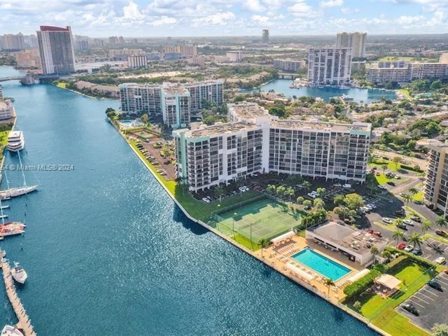 400 Leslie Dr # 1011, Hallandale Beach FL 33009