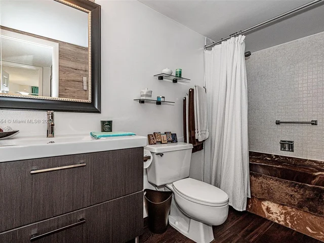 400 Leslie Dr # 1011, Hallandale Beach FL 33009