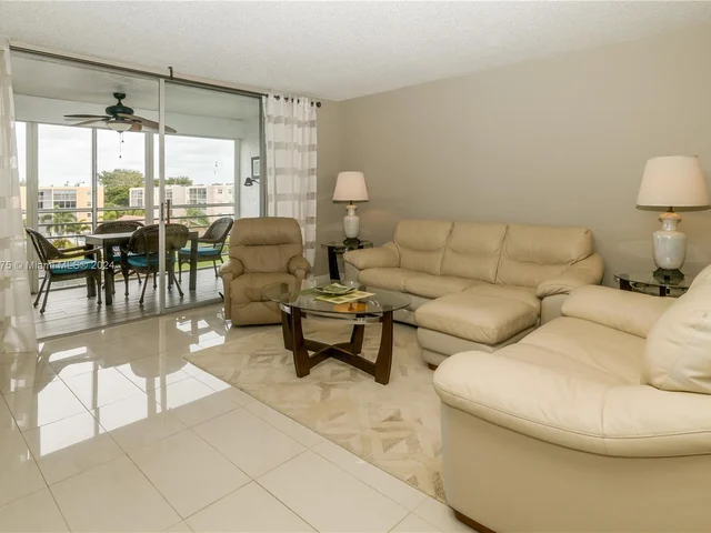 1024 SE 4th Ave # 405, Dania Beach FL 33004