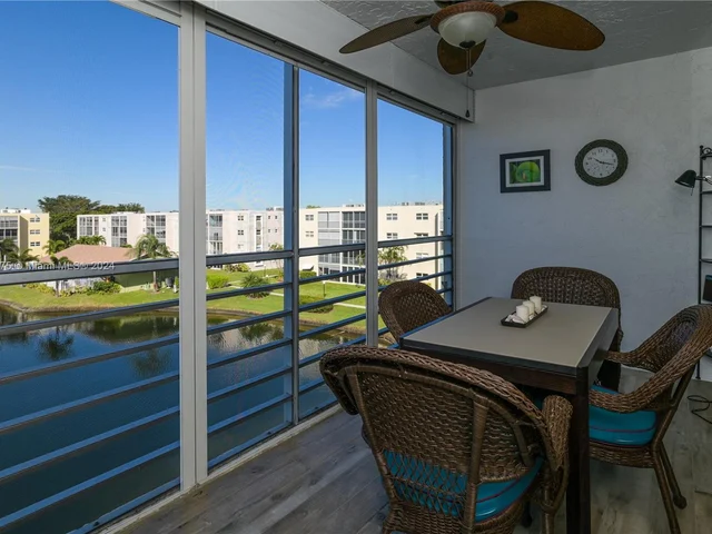 1024 SE 4th Ave # 405, Dania Beach FL 33004