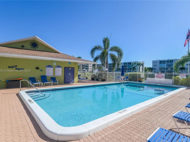 1024 SE 4th Ave # 405, Dania Beach FL 33004