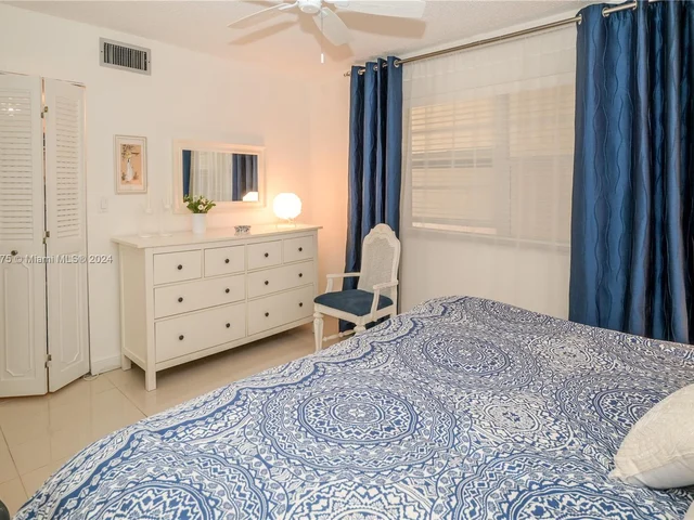 1024 SE 4th Ave # 405, Dania Beach FL 33004