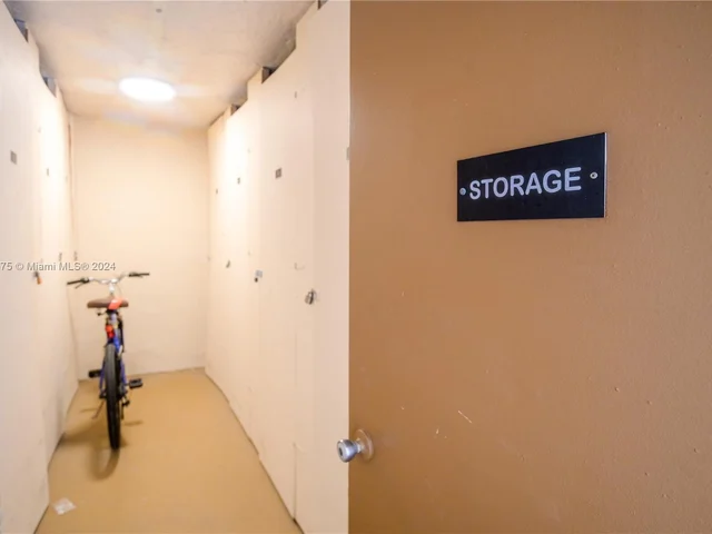 1024 SE 4th Ave # 405, Dania Beach FL 33004